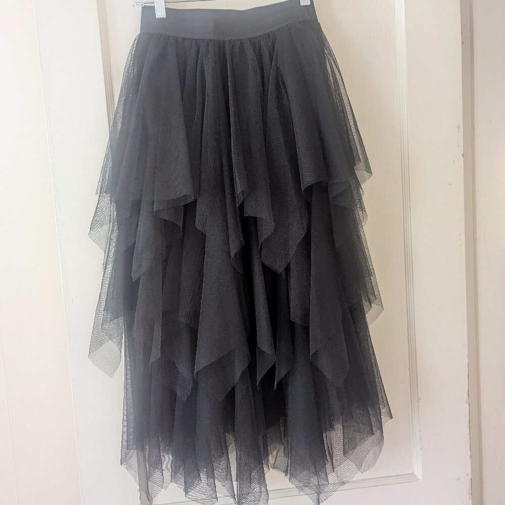 Tiered black skirt